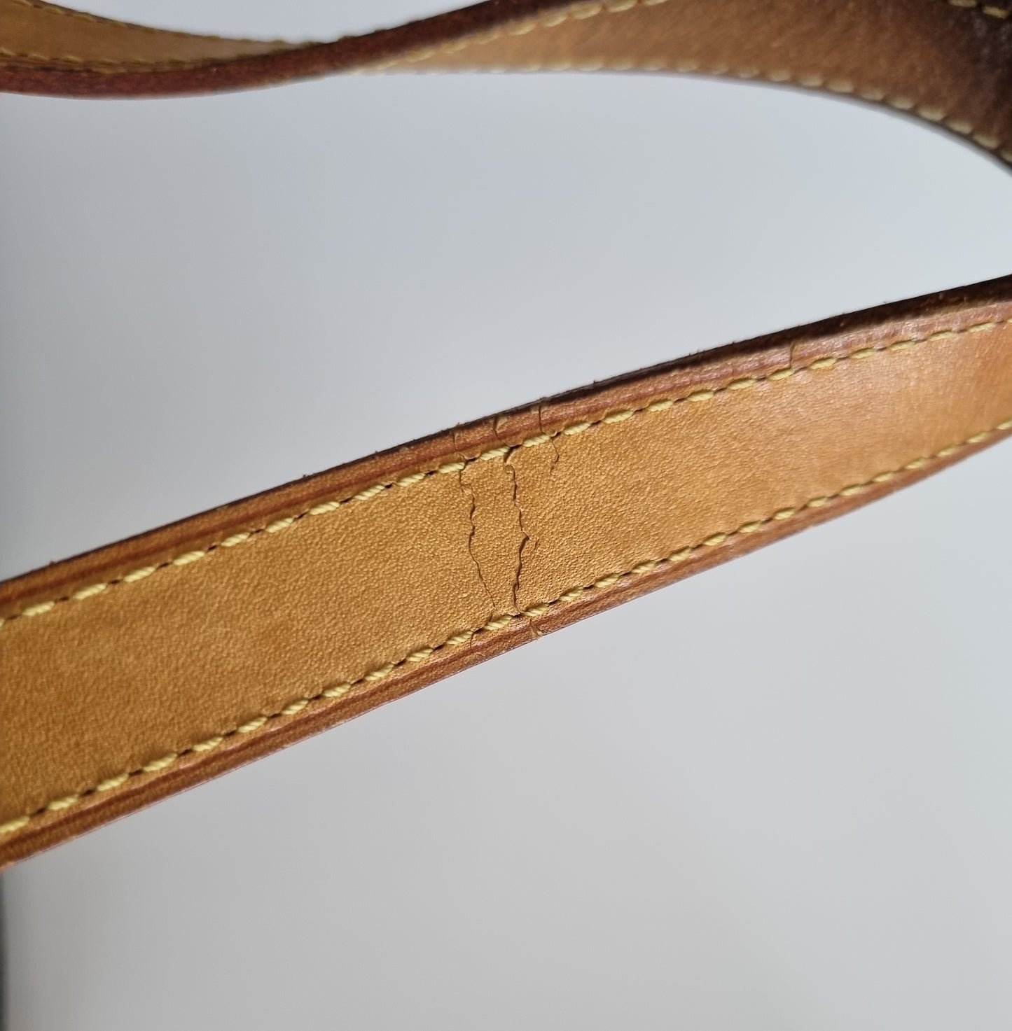 Louis Vuitton Riveting Schultertasche Monogram - Limited Edition