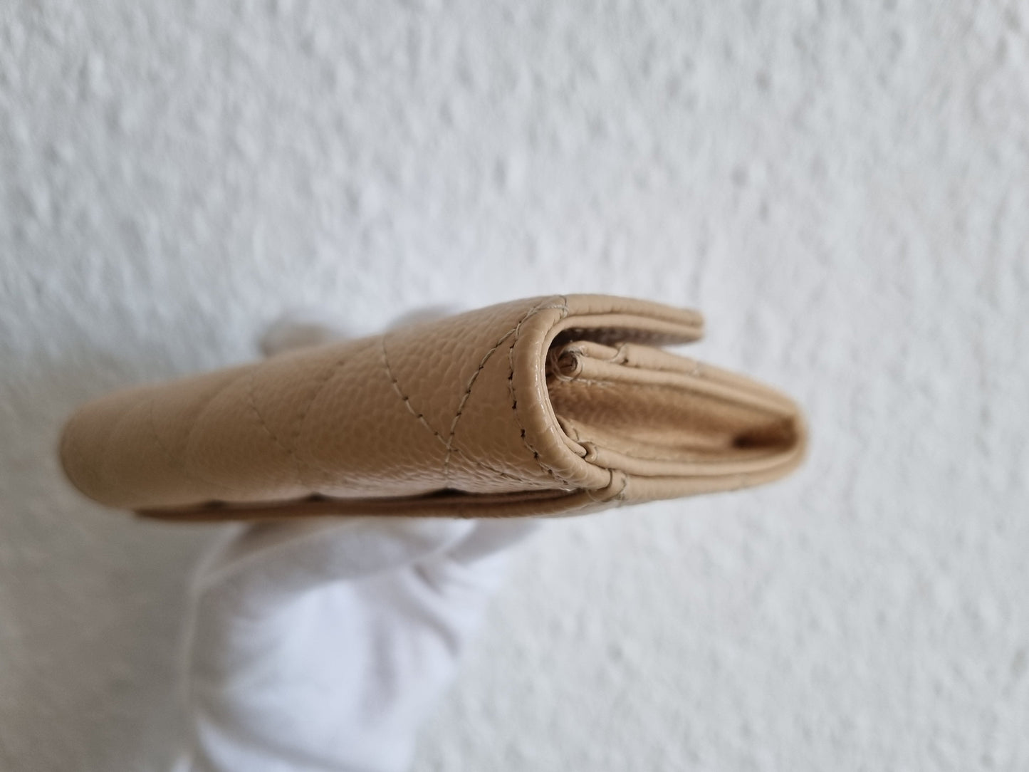 Chanel Kartenetui mit Patte - Kaviarleder - Beige - Silberne Hardware