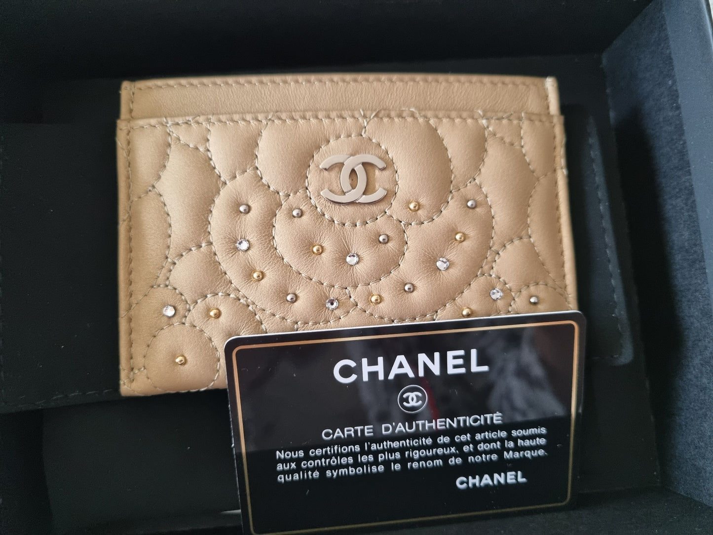 Chanel Kartenetui Gold Camellia