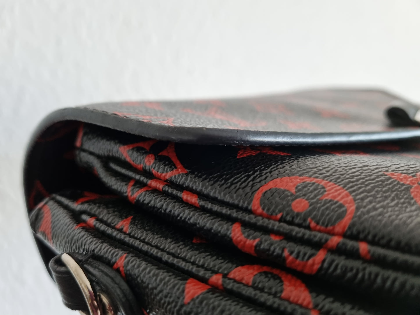 Louis Vuitton Pochette Métis Infrarouge - Limited Edition