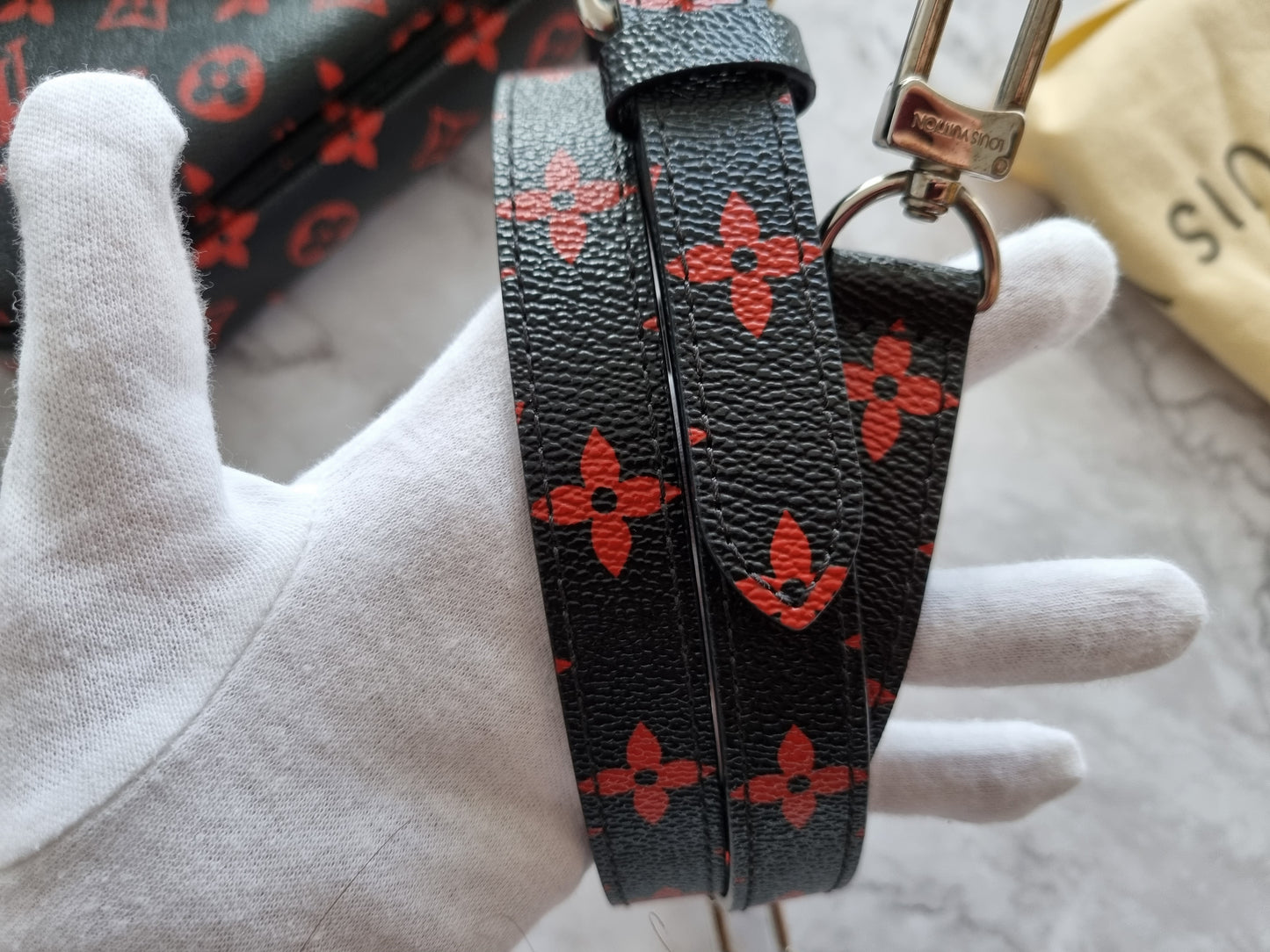 Louis Vuitton Pochette Métis Infrarouge - Limited Edition