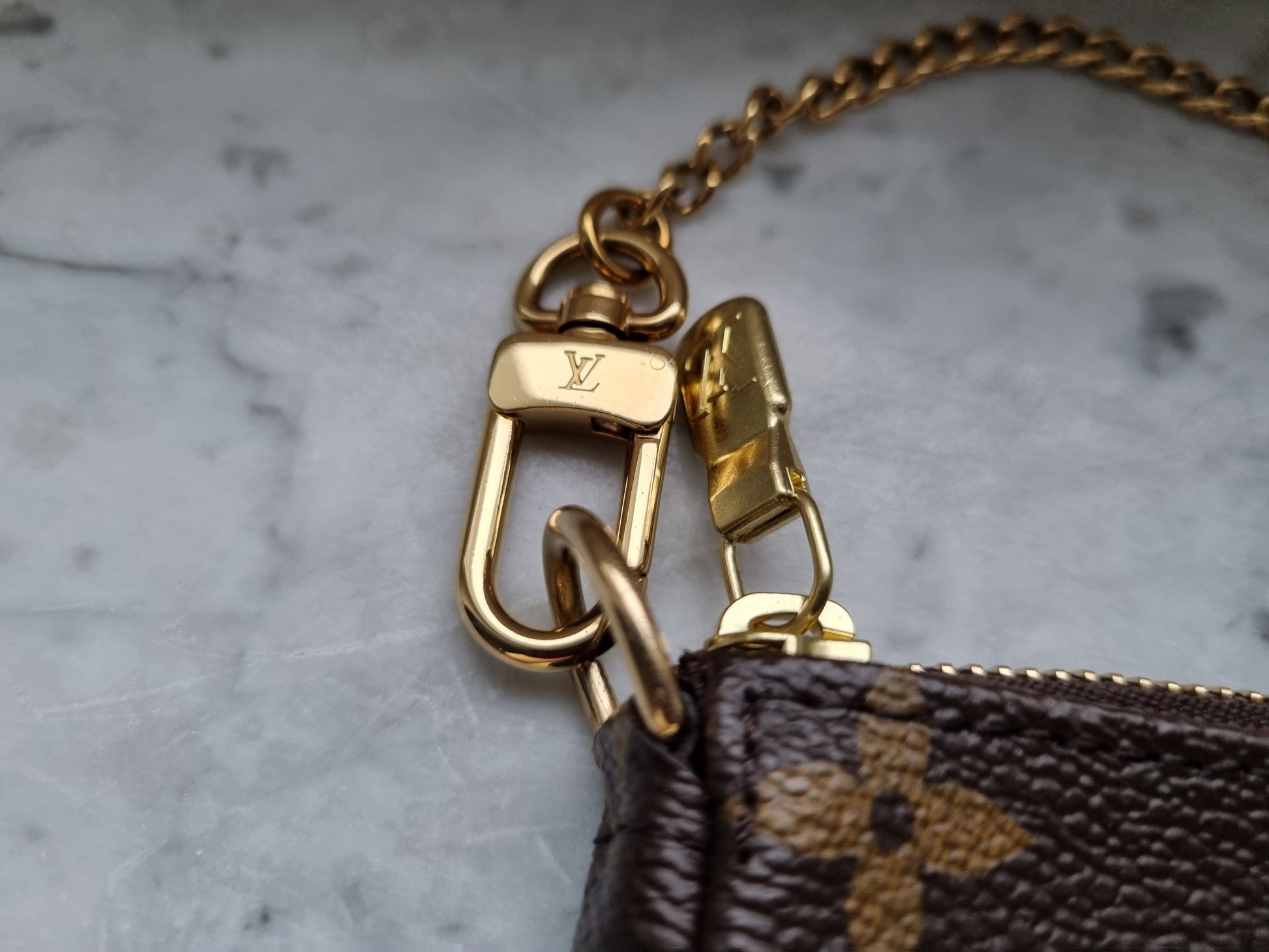 Louis Vuitton Mini pochette accessoires Limited Edition Christmas Bears  2018 Brown ref.465914 - Joli Closet