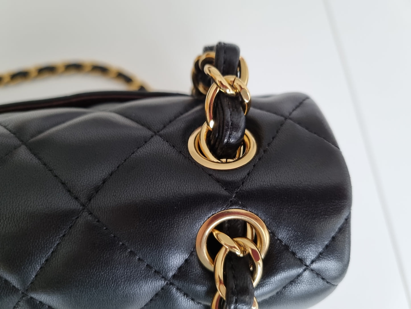 Chanel Jumbo Classic Double Flap - Schwarz - Lammleder mit Hardware in Gold