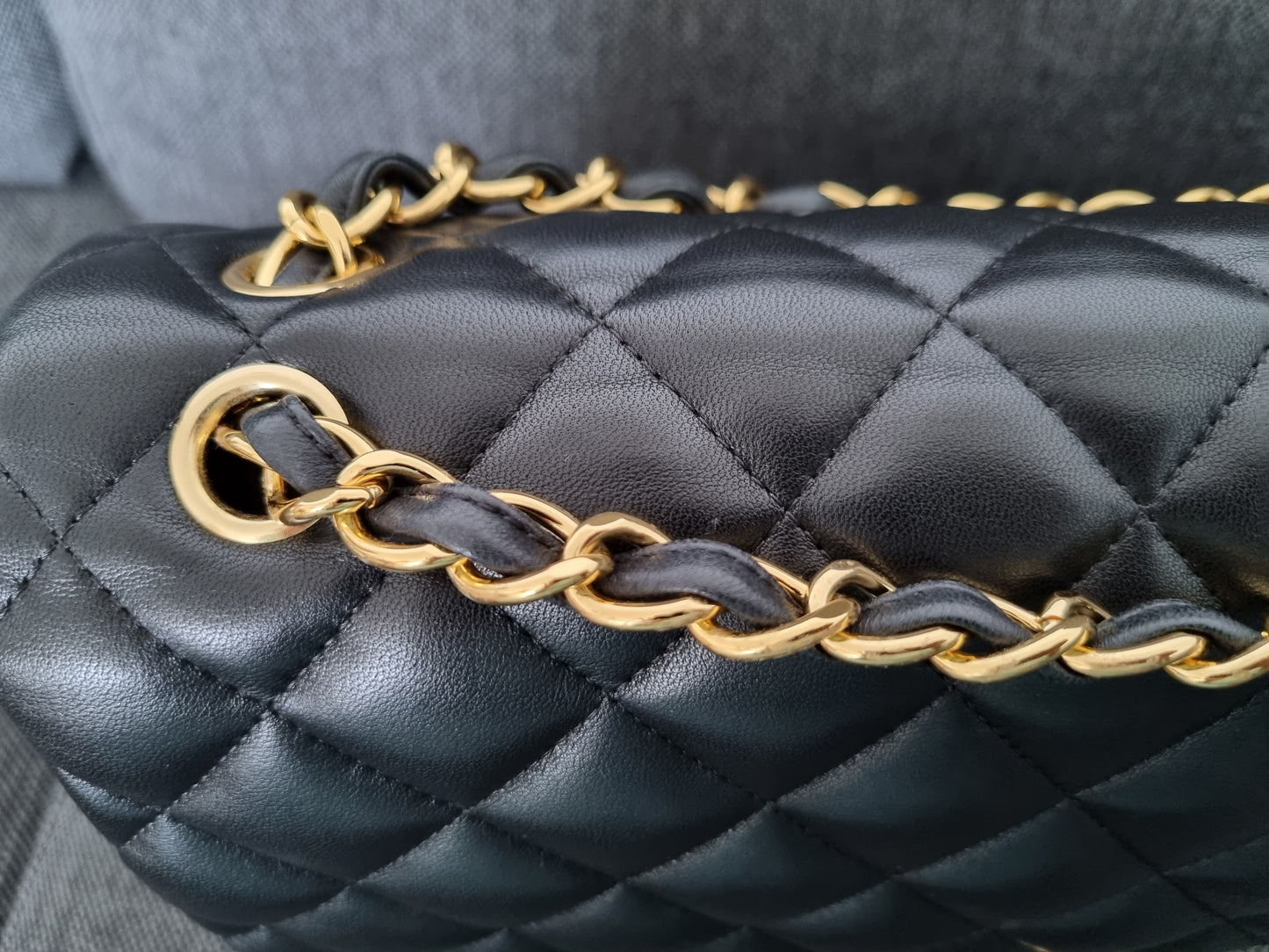 Chanel Jumbo Classic Double Flap - Schwarz - Lammleder mit Hardware in Gold