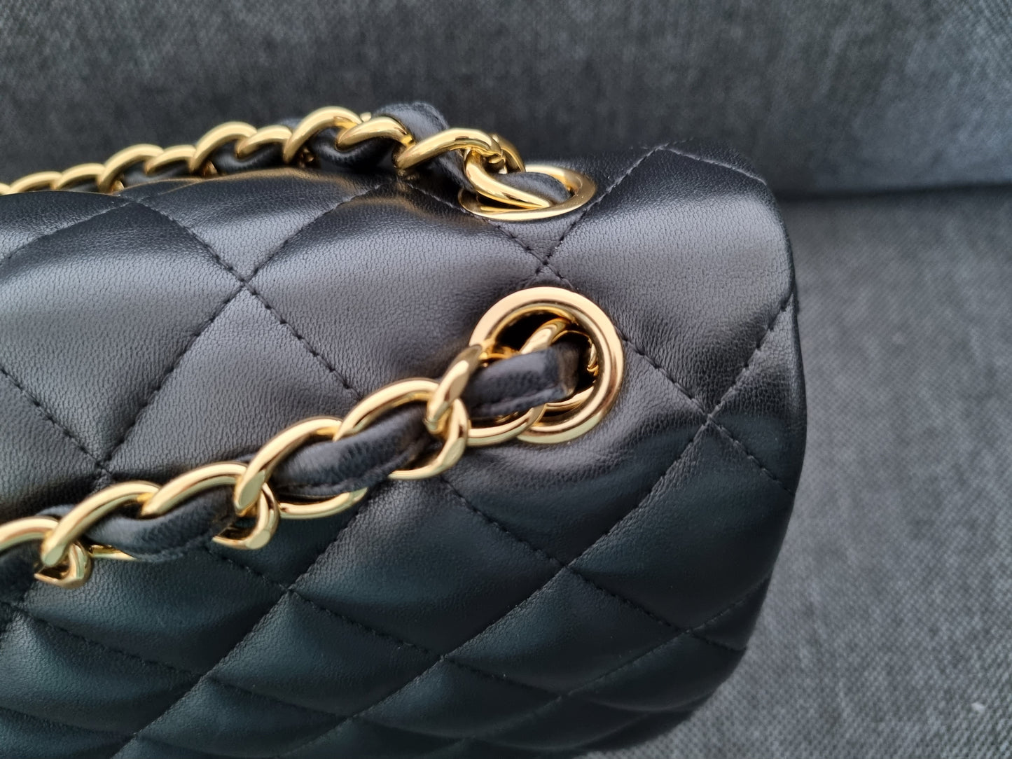 Chanel Jumbo Classic Double Flap - Schwarz - Lammleder mit Hardware in Gold