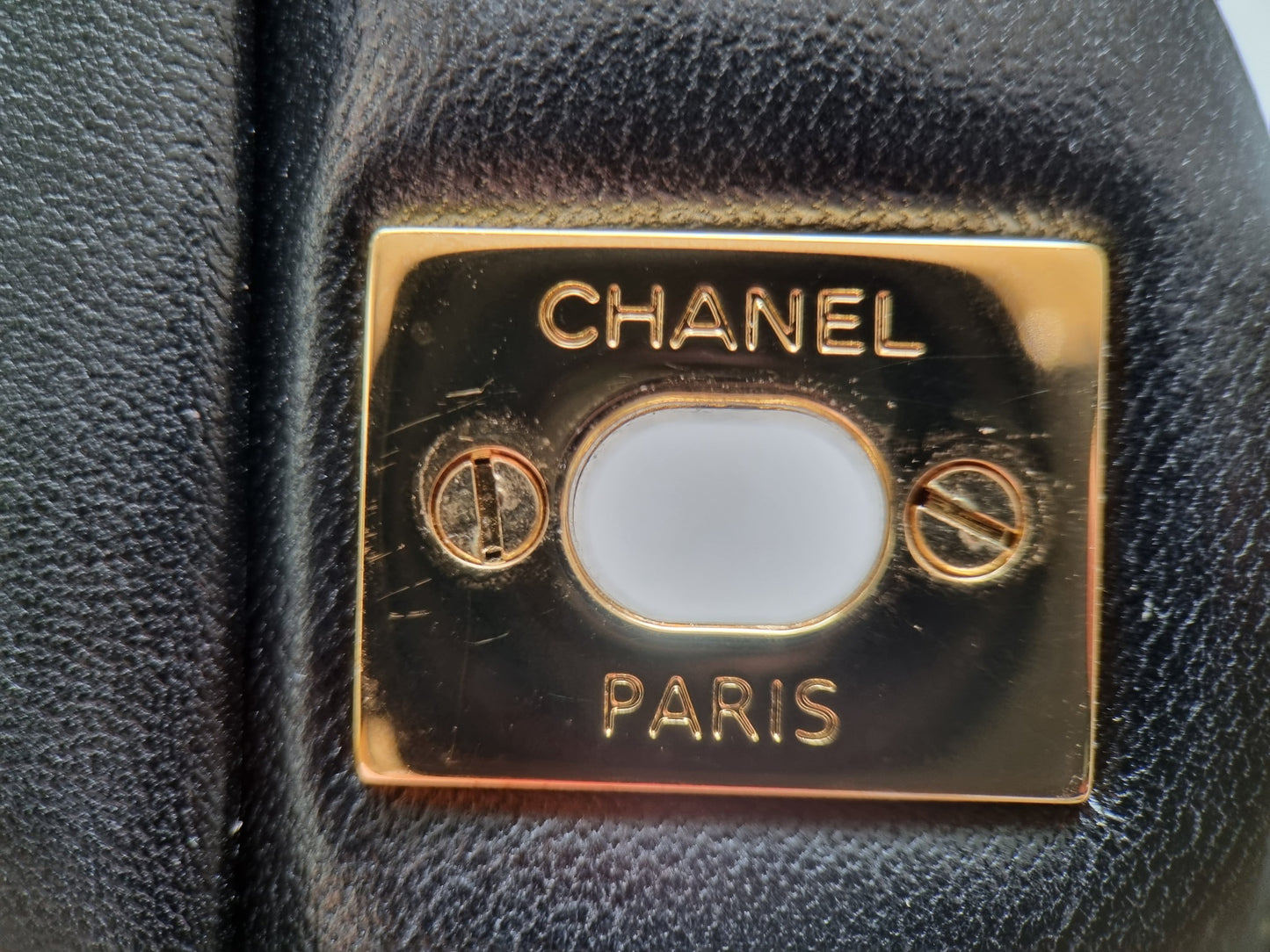 Chanel Small Classic Double Flap - Schwarz - Lammleder mit Hardware in Gold