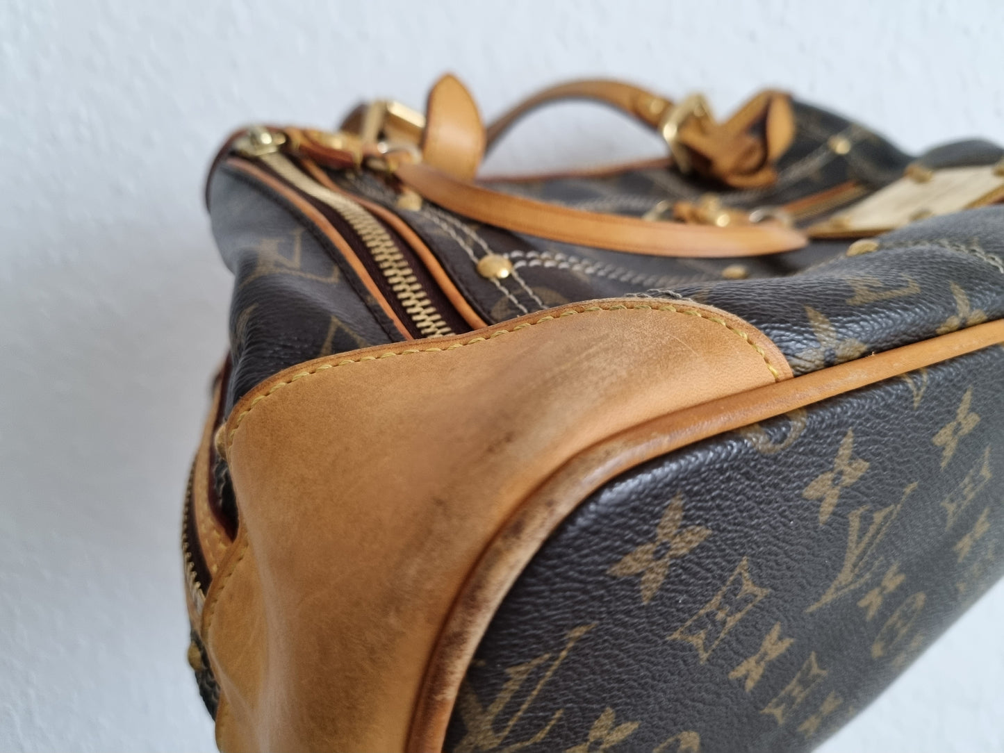 Louis Vuitton Riveting Schultertasche Monogram - Limited Edition