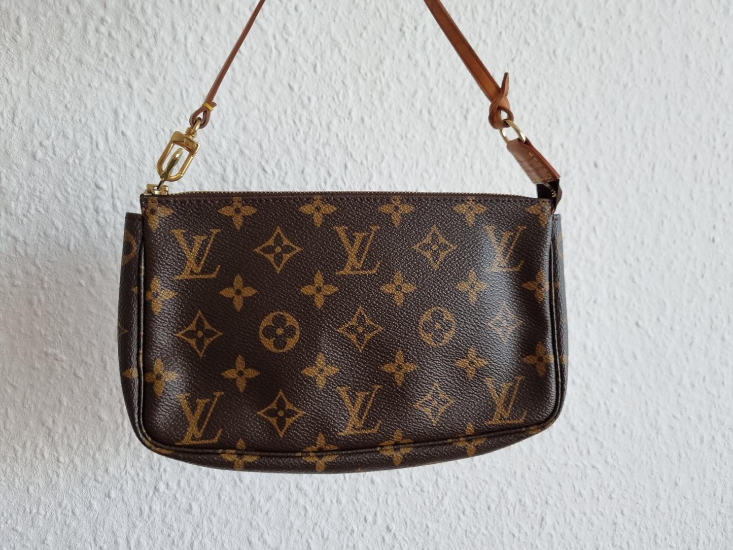 Louis Vuitton Pochette Accessoires Monogram