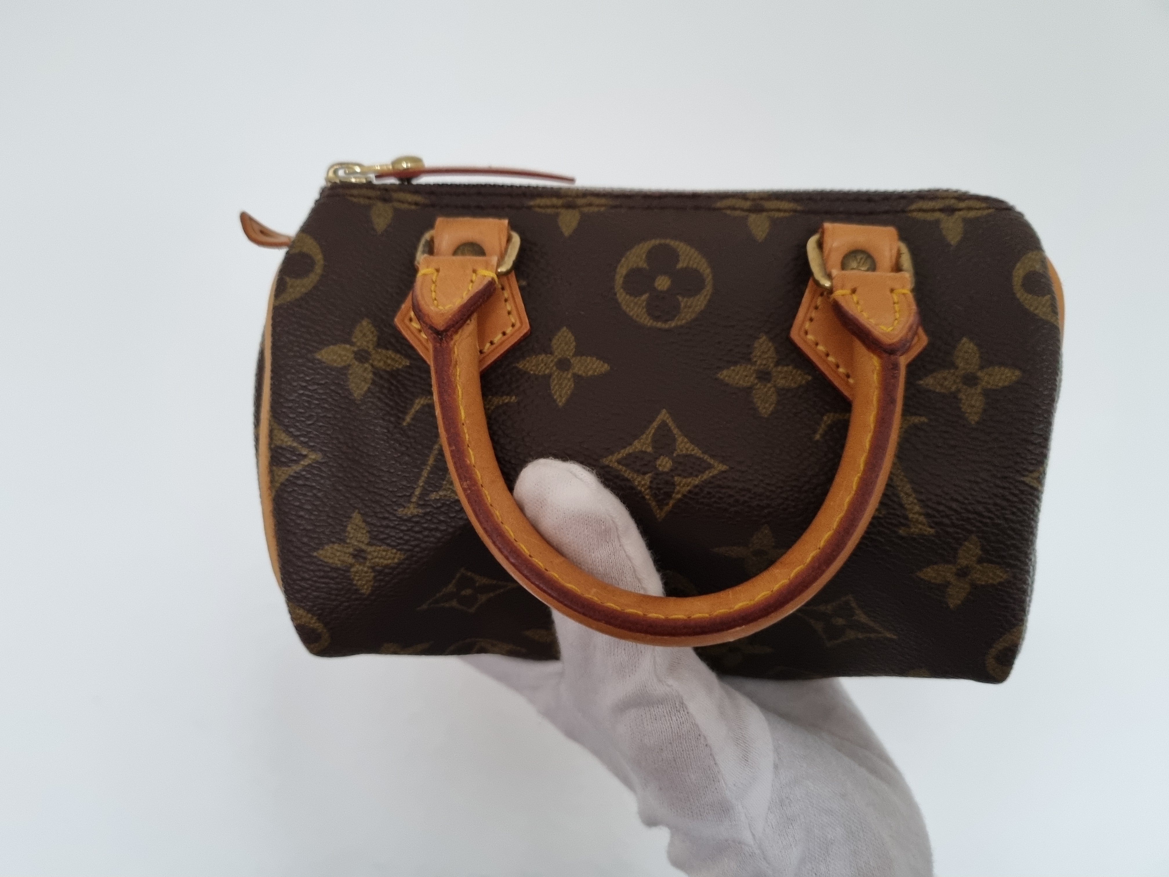 Louis Vuitton Mini Speedy in Monogram Sehr guter Zustand Just One More Handbag