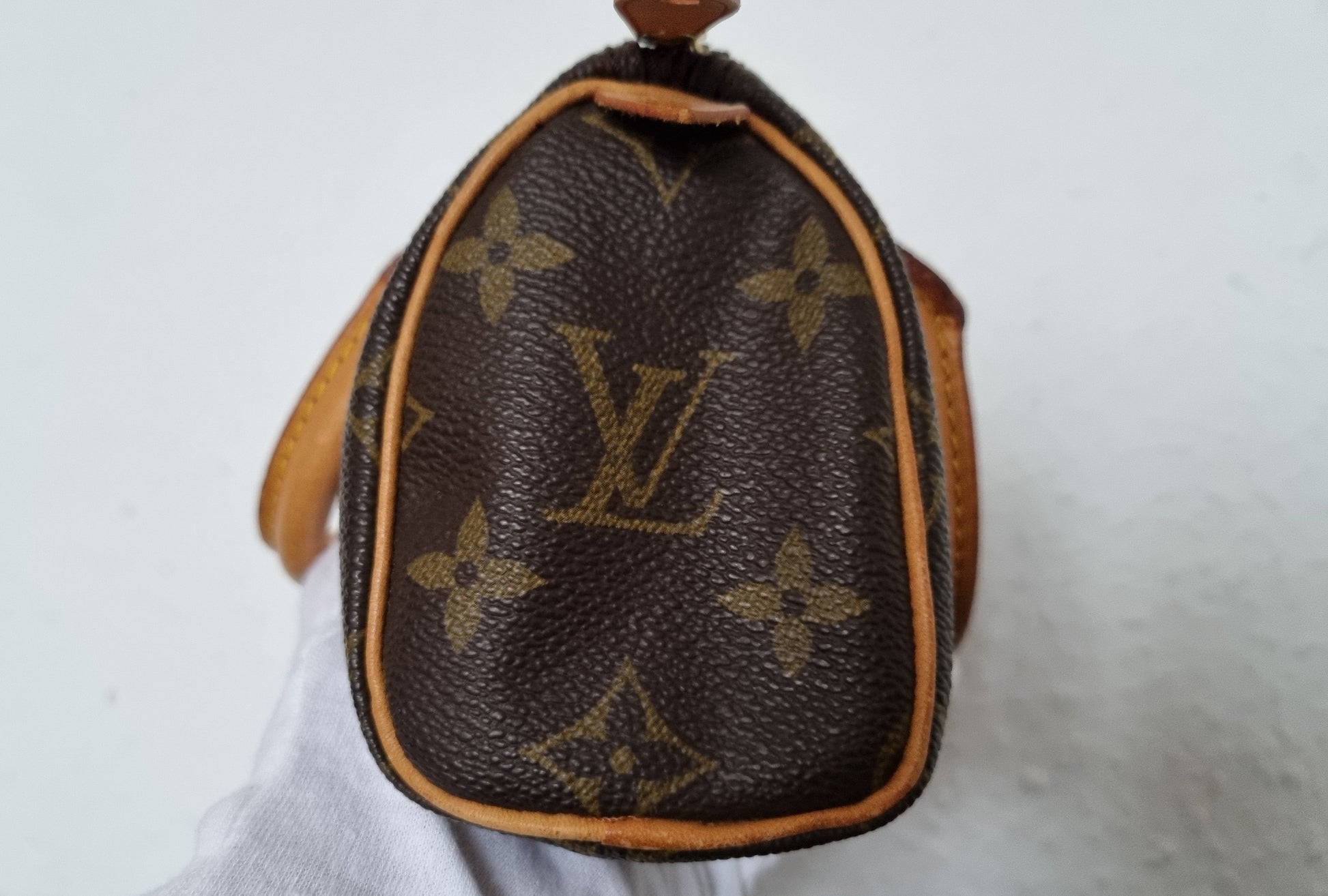 Louis Vuitton Monogram Canvas HL Speedy Mini QJBFUM4J0B004