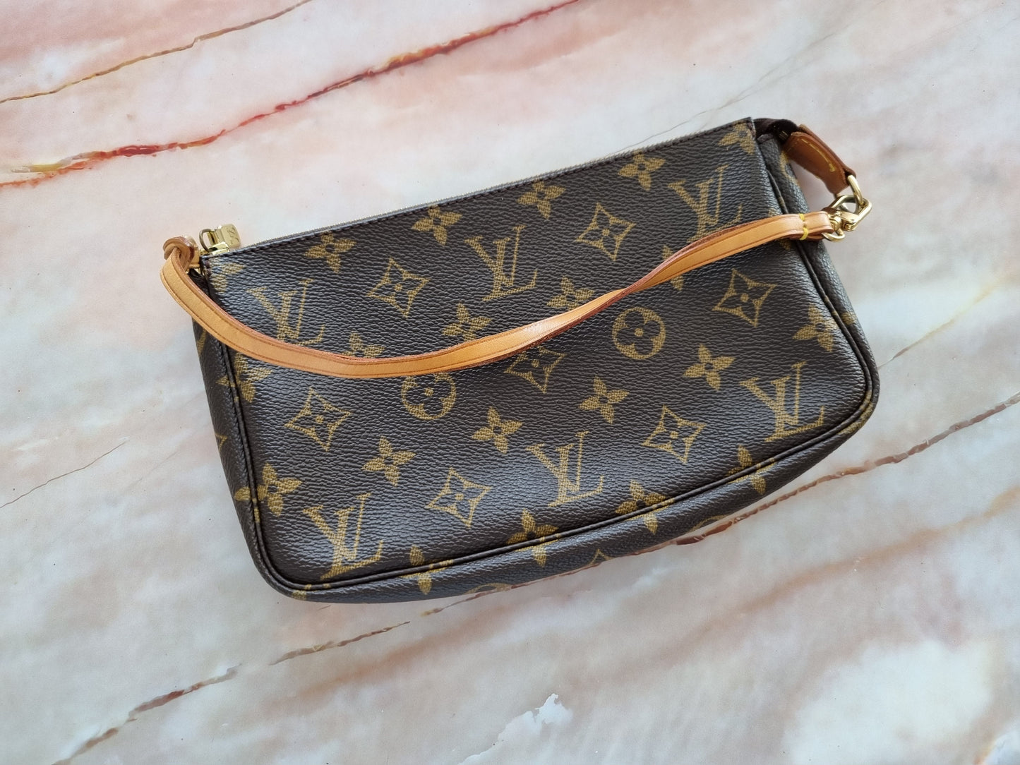 Gebrauchte Louis Vuitton Pochette Accessoires